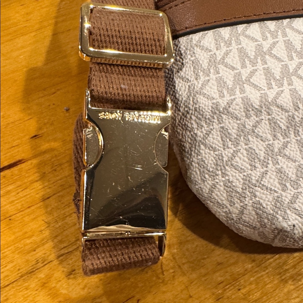 Michael Kors Tan and Cream Belt Bag - Picture 8 of 8